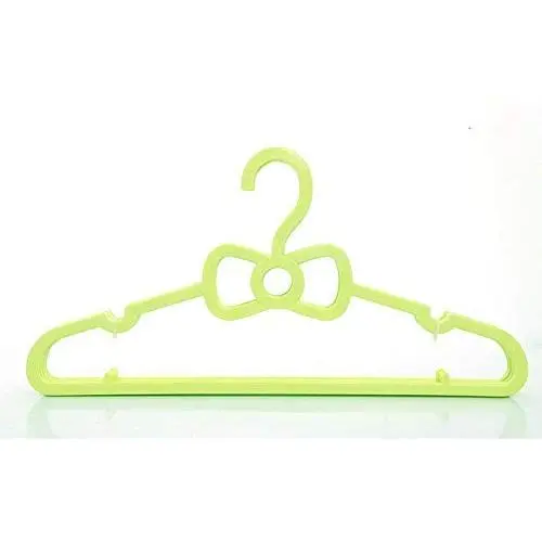 SAASNY Standard Hangers Plastic Hangers,Plastic Hangers 8 Pack Coat Hangers Standard Hangers for Clothes Slim and Space Saving Notched Hangers(Green) for Drying and Storage