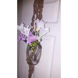 Cream/brown plant hanger