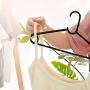 KPROE Black Plastic Hangers, Notched, Light-Weight, Standard Use Clothing Hangers (Black, 18Pack)