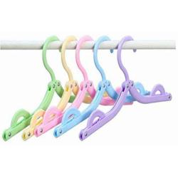 Travel Hangers Folding Clothes Hanger Portable Saving Space Magic Stretch Folding Coat Hanger Home Wardrobe Storage Rack 10pcs Random Color