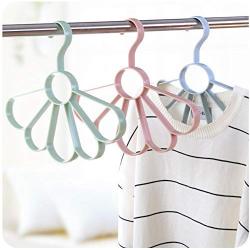 Nordic Clothes Hangers Multifunction Baby Hanger Scarf Hangers Frame Petal Tie Belt Storage Organizer Rack 5pcs Random Color