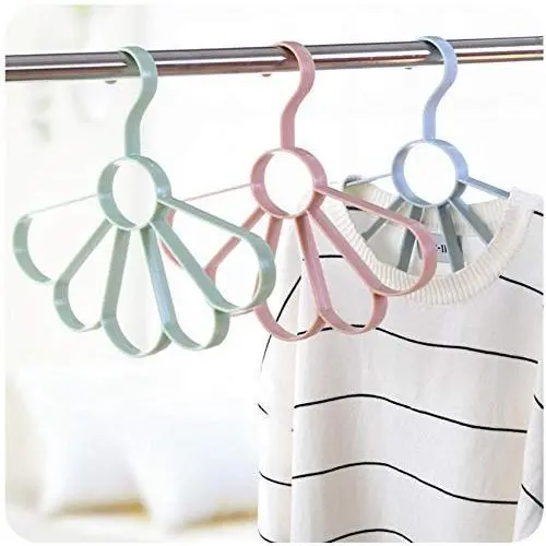 Nordic Clothes Hangers Multifunction Baby Hanger Scarf Hangers Frame Petal Tie Belt Storage Organizer Rack 5pcs Random Color