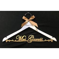 Bride hanger, wedding hanger, Personalized Hanger, Custom hanger, wedding dress hanger, Wedding Gift, apostrophe name