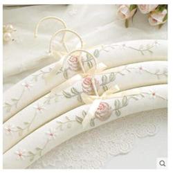 5pcs Random Color Adult Cloth Hanger Wedding Dress Hangers