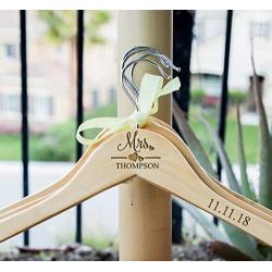 Wedding Dress Hangers - Custom Bride hangers for wedding,Mrs to be hanger,name hanger,hanger for wedding dress,dress hanger,Engraved hanger,wooden engrave,wood