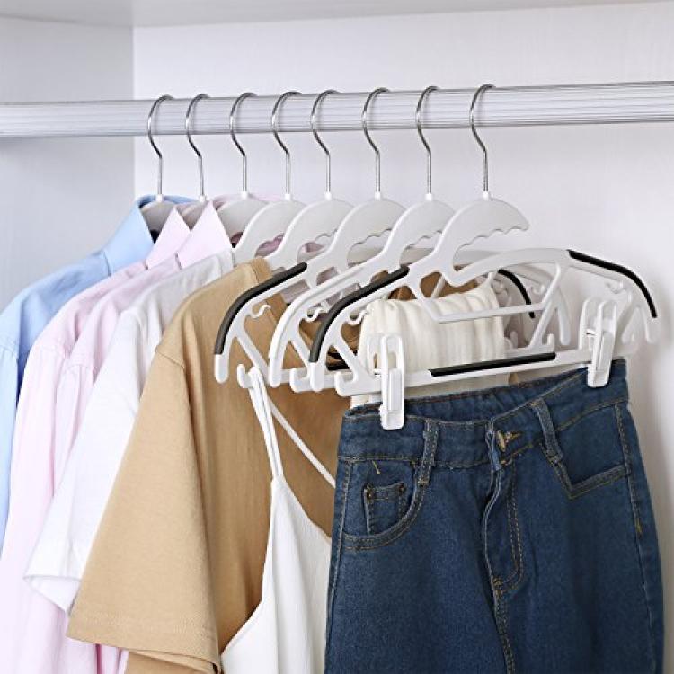 SONGMICS Plastic Hangers Space Saving Clothes Hangers Ultra Thin with Non Slip