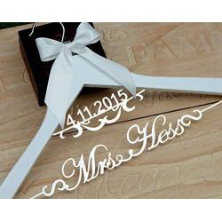 Bridal hangers for wedding dress, Hangers personalized for bride, Mrs hangers for wedding dress EL002