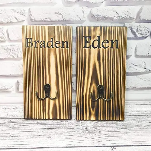 Personalized simple wall mounted hook - Stocking kids holder - farmhouse rack- Personalized Name Sign - Kids rack - Bathroom towel hanger - Custom Wood Sign Personalized simple wall mounted hook - Stocking kids holder - farmhouse rack- Personalized Name Sign - Kids rack - Bathroom towel hanger - Custom Wood Sign
