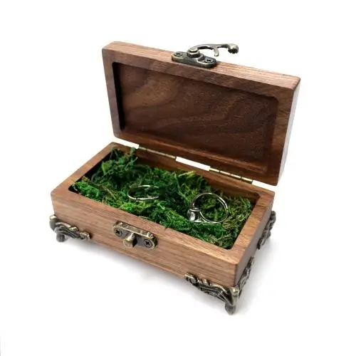 North American black walnut jewelry jewelry boxes ring pair ring boxes bull nose buckle hinge metal decoration gift box North American black walnut jewelry jewelry boxes ring pair ring boxes bull nose buckle hinge metal decoration gift box