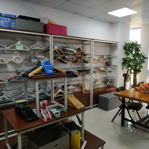 Show Room Show Room